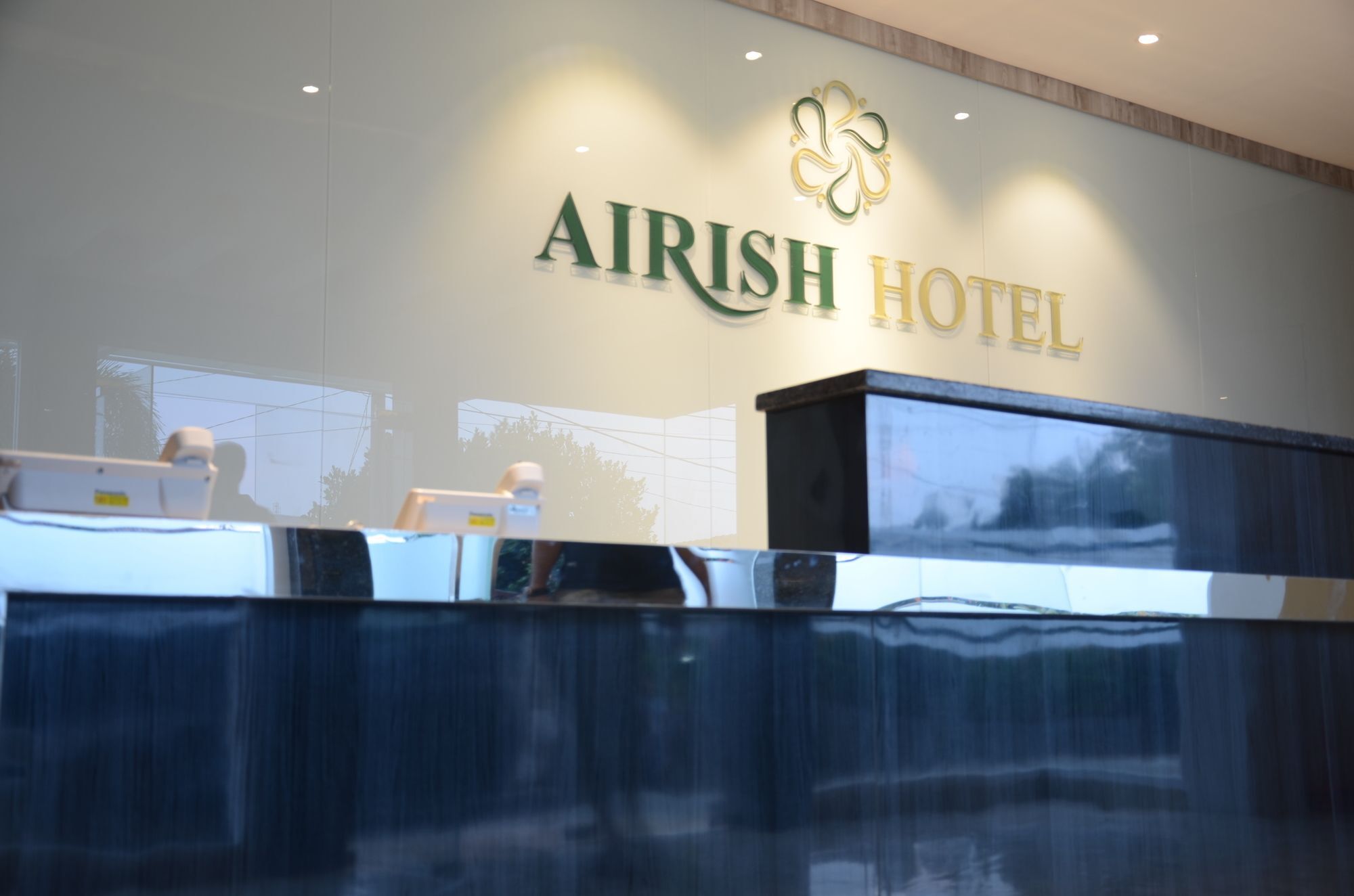 Airish Hotel Palembang Exterior foto