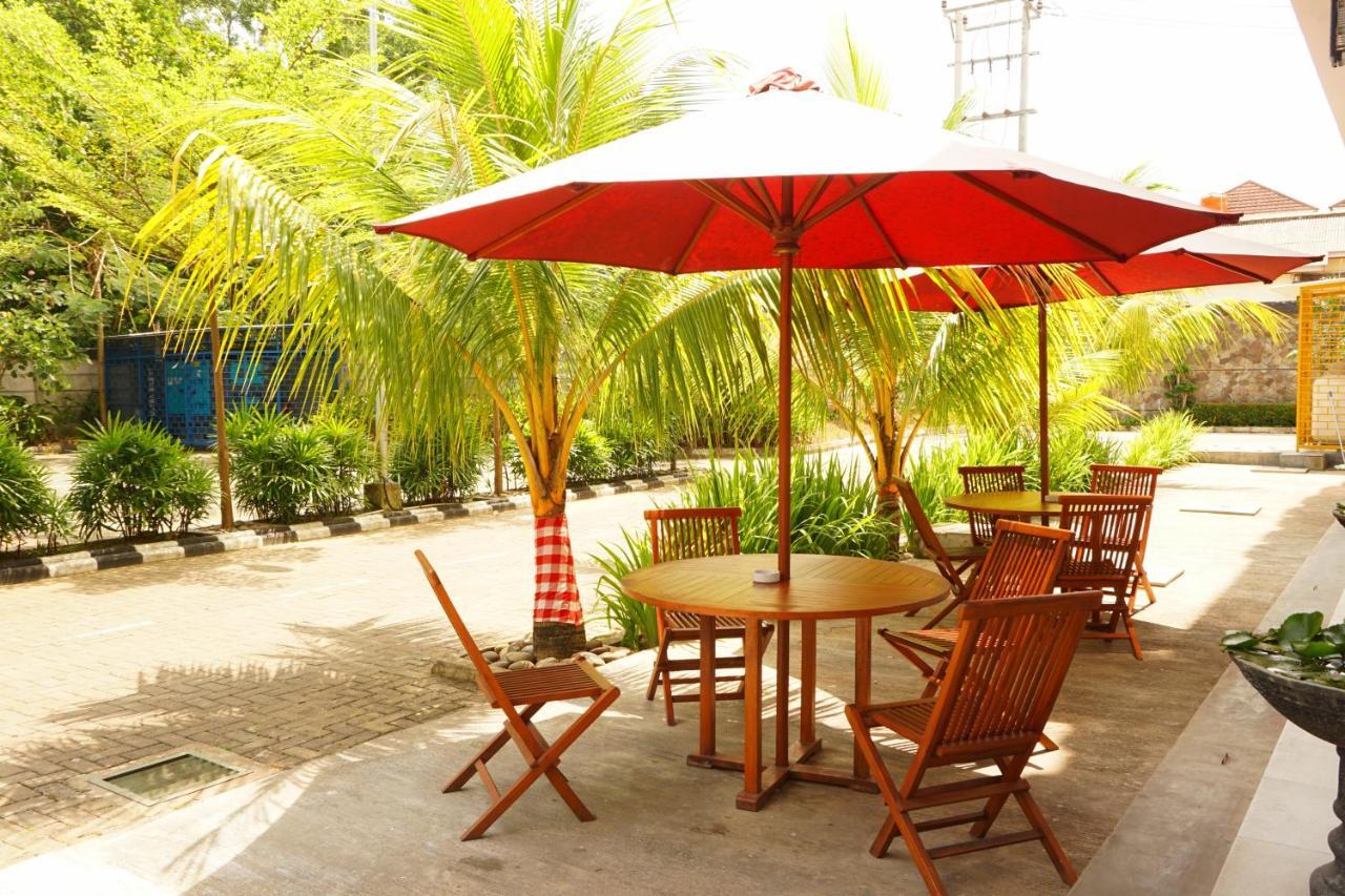 Airish Hotel Palembang Exterior foto